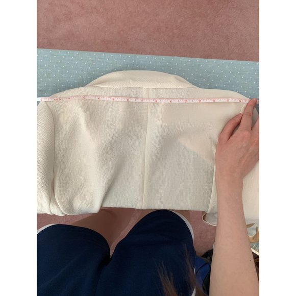 Aritzia Flowy Cream Crepe Blazer Size 2 XS - Picture 5 of 7